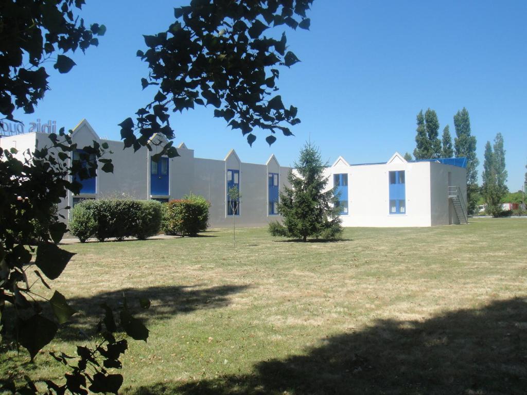 Ibis Budget Chatellerault Nord Exterior foto
